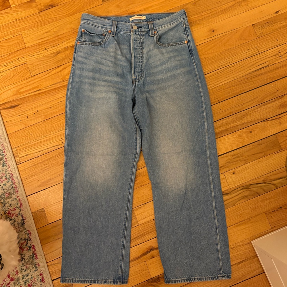 Levi’s Classic Ribcage Straight Ankle Jeans